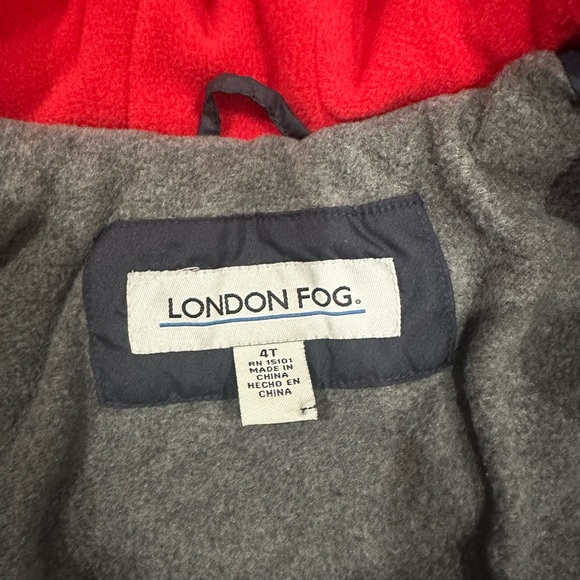 Never worn 4T London Fog winter jacket. - Picture 6 of 7